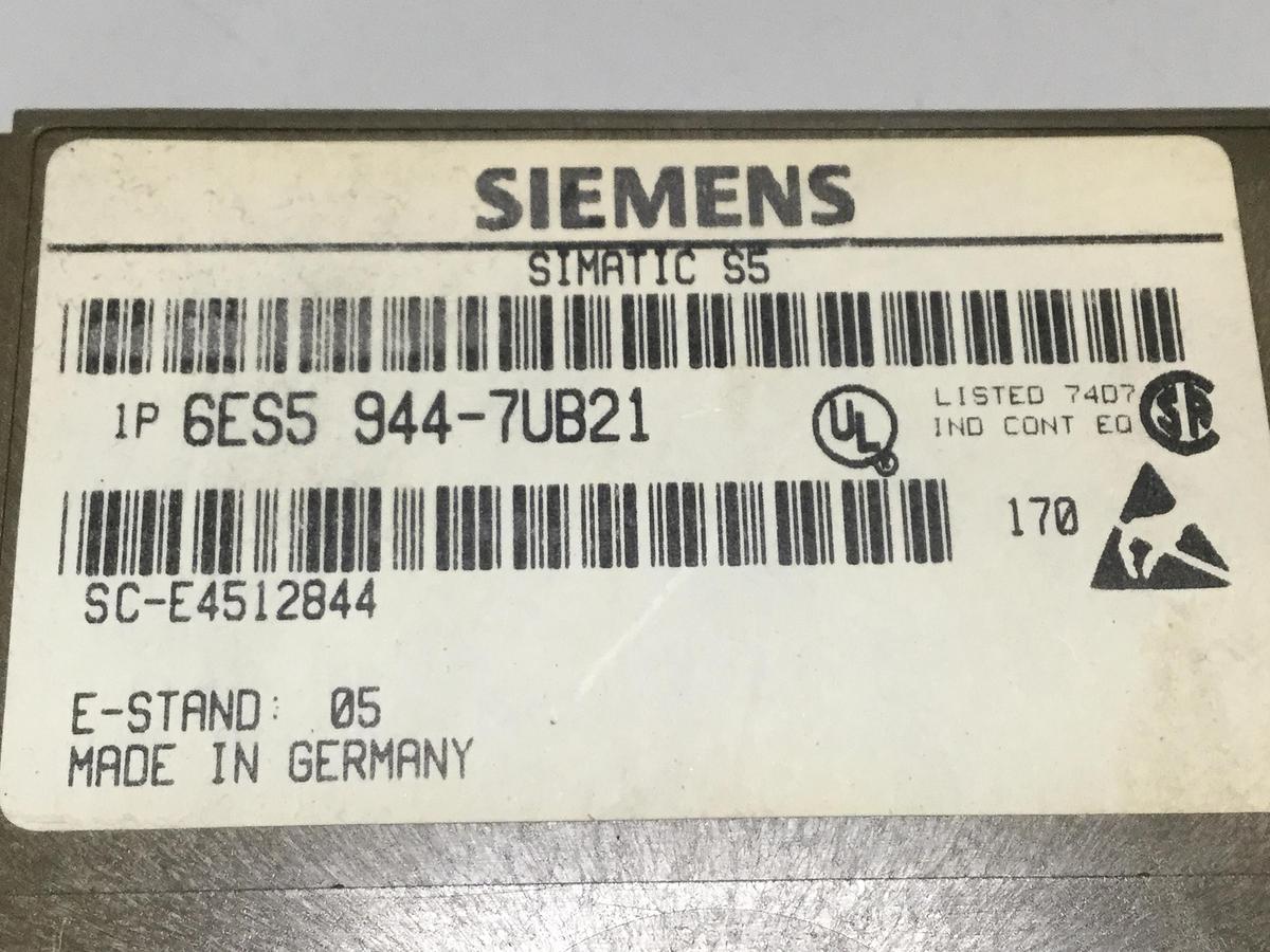 Used SIEMENS CPU Module 6ES5 944-7UB21 #107135