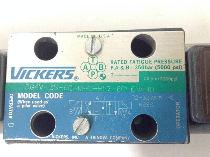 Used VICKERS Solenoid Valve DG4V-3S-6C-M-U-HL7-60-EN490 Used