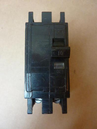 Used SQUARE D 10 Amp Circuit Breaker QOU210 #31348