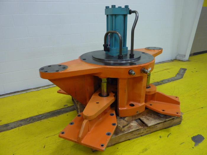 Used CINCINNATI MILACRON Hydraulic Injection Knock-Out Box USED