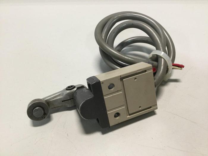 Used OMRON Limit Switch D4C-3420-B #110604