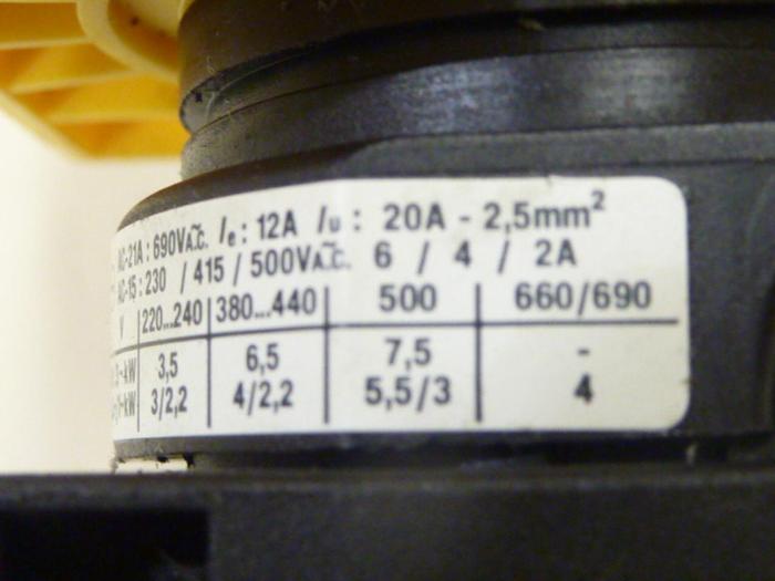 Used KLOCKNER MOELLER Cam Switch T0-2-8293 #43222