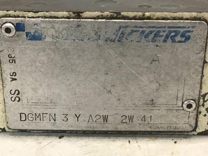 Used VICKERS Tokimec Valve DGMFN3YA2WB2W41J #94924