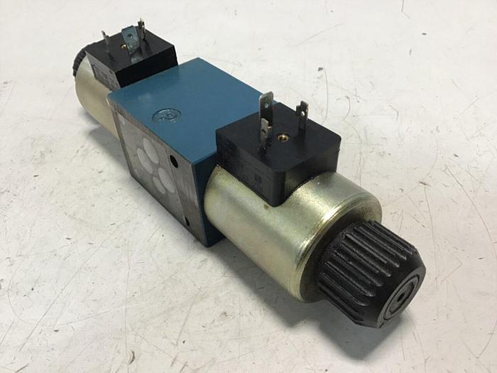 Used BOSCH Directional Valve 0 810 092 105 #134296