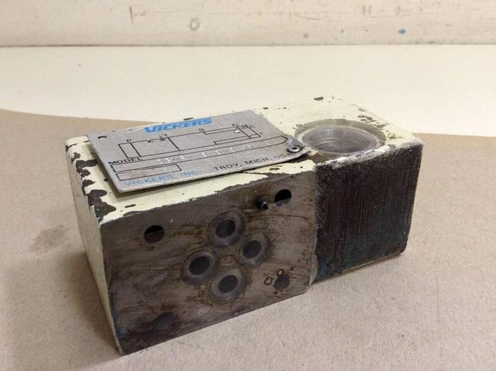 Used VICKERS Valve DGMPN3BNS11 #67793