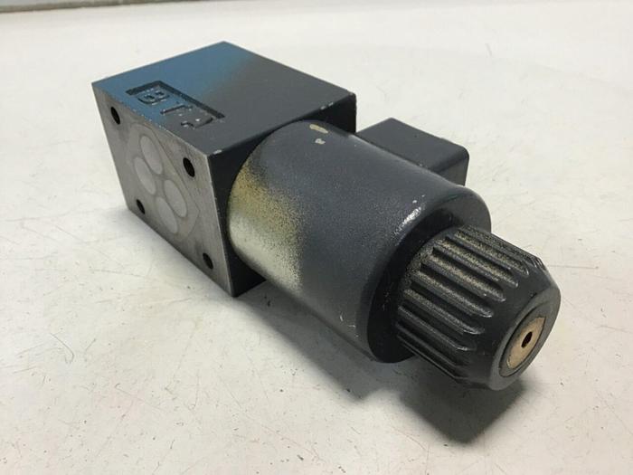 Used BOSCH Directional Valve 0 810 091 227 Used