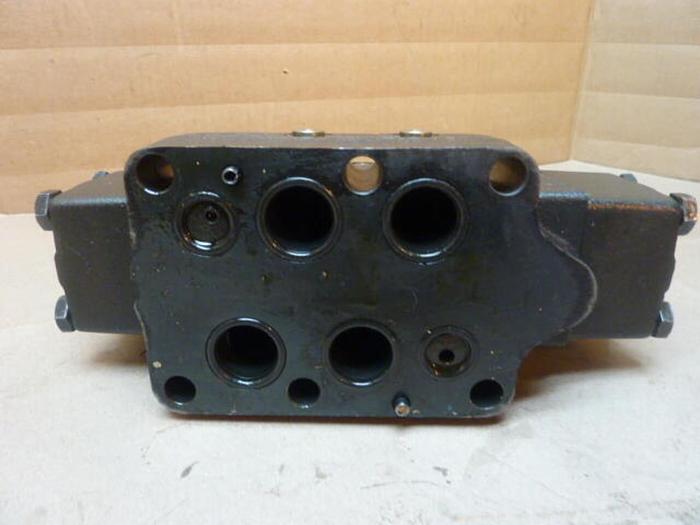 Used VICKERS Directional Valve DG5SH88CETWB21 Used