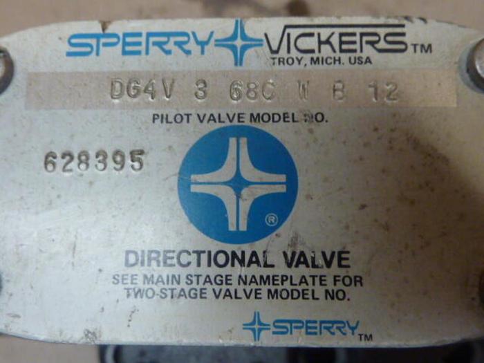 Used VICKERS Directional Valve DG5SH88CETWB21 Used