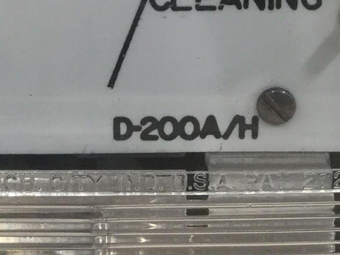 Used DWYER Magnehelic Gauge D-200A/H #109779