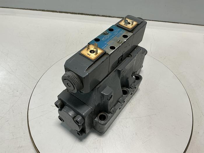 Used VICKERS DG4V-3-6C-M-U-HL7-60