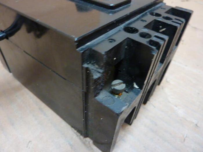 Used WESTINGHOUSE 15 Amp Circuit Breaker FB3015L #28440