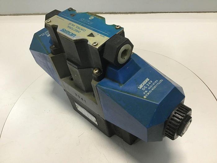 Used YUKEN Valve DG4V-5-6C-M-P7L-H-6-30 #113028