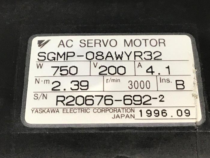 Used YASKAWA Servo Motor SGMP-08AWYR32 #131348