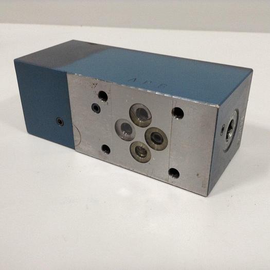 Used BOSCH Check Valve 0 811 011 021 #89982