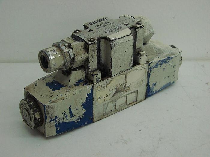 Used VICKERS Directional Control Valve DG4V-3-7C-M-P2-T-7-50 #12400