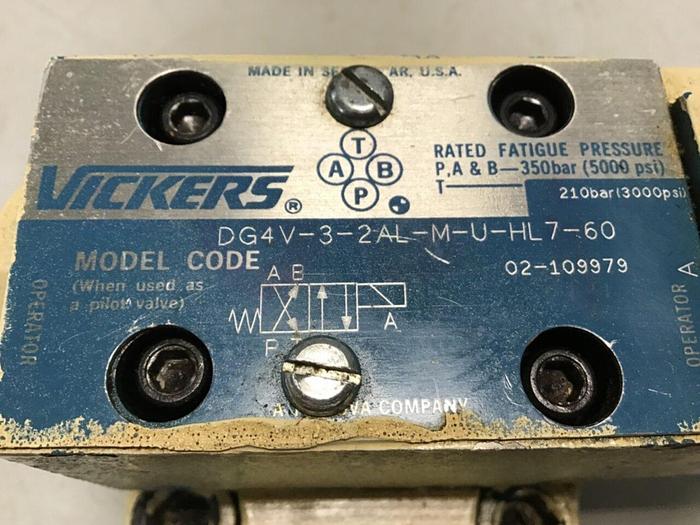 Used VICKERS Valves DG4V-3-2AL-M-U-HL7-60 Used