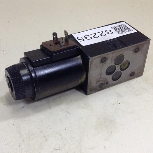 Used VICKERS Directional Valve DG4V-3S-2AL-M-U-HL7-60-EN490 #82295