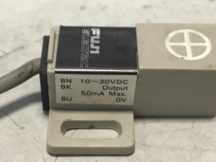 Used FUJI ELECTRIC Proximity Switch PE-B4D3 #128395