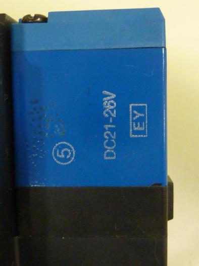 Used SMC Solenoid Valve VSS8-8-FG-S-3EZ-V1 #66868