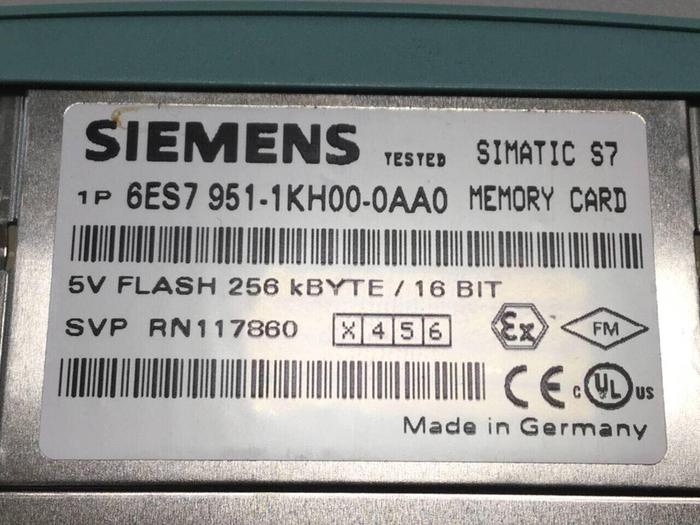 Used SIEMENS Memory Card 6ES7 951-1KH00-0AA0 #102818