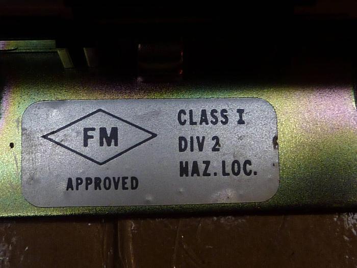 Used TEXAS INSTRUMENTS 14 Slot Rack Base 500-5848 #23931