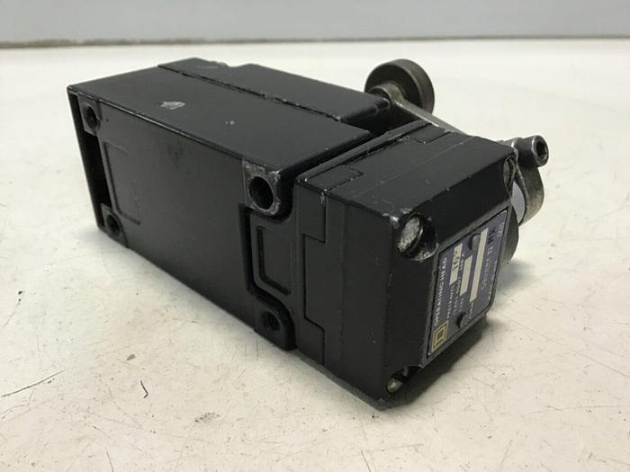 Used SQUARE D Limit Switch 9007-AEQ2699 Used