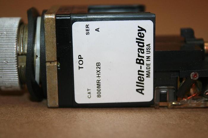 Used ALLEN BRADLEY Selector Switch 800MR-HX2B #19986