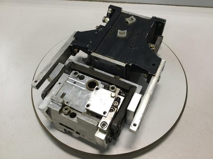 Used SEPRO ROBOTIQUE End of Arm Tooling 04SOM005 #109972