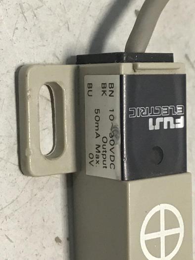 Used FUJI ELECTRIC Proximity Switch PE-B4D3 #128427