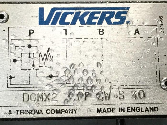 Used VICKERS Pressure Reducing Valve DGMX2-3-PP-CW-S-40 #111283