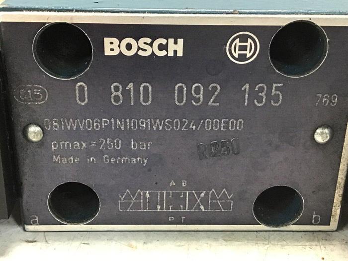 Used BOSCH Hydraulic Valve 0 810 092 135 #137323