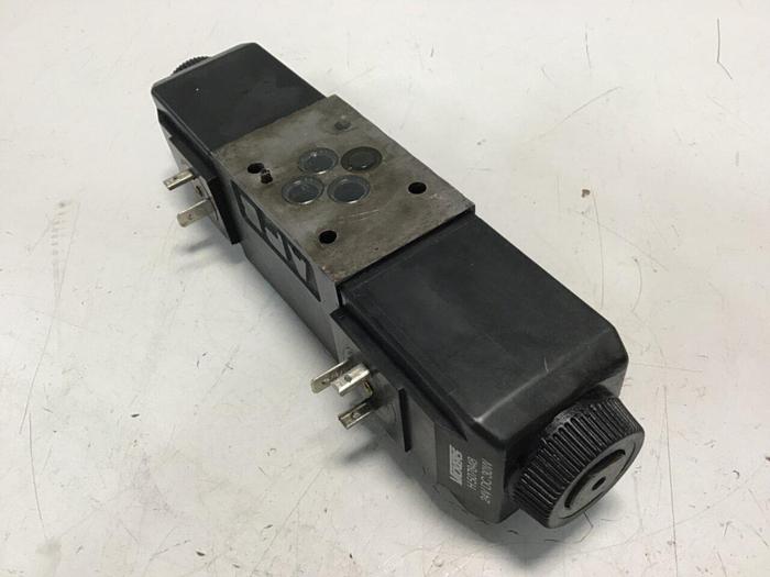 Used VICKERS Valve DG4V-3S-2C-M-U-H5-60 #130772