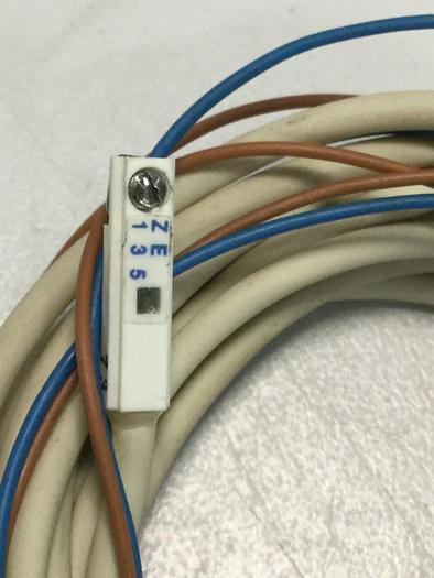 Used KOGANEI Photoelectric Sensor ZE135 #103733