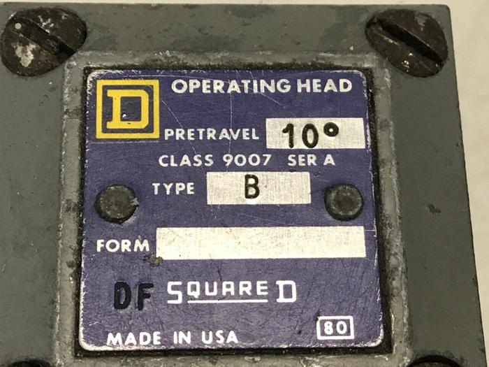 Used SQUARE D Limit Switch 9007-C54B #121681