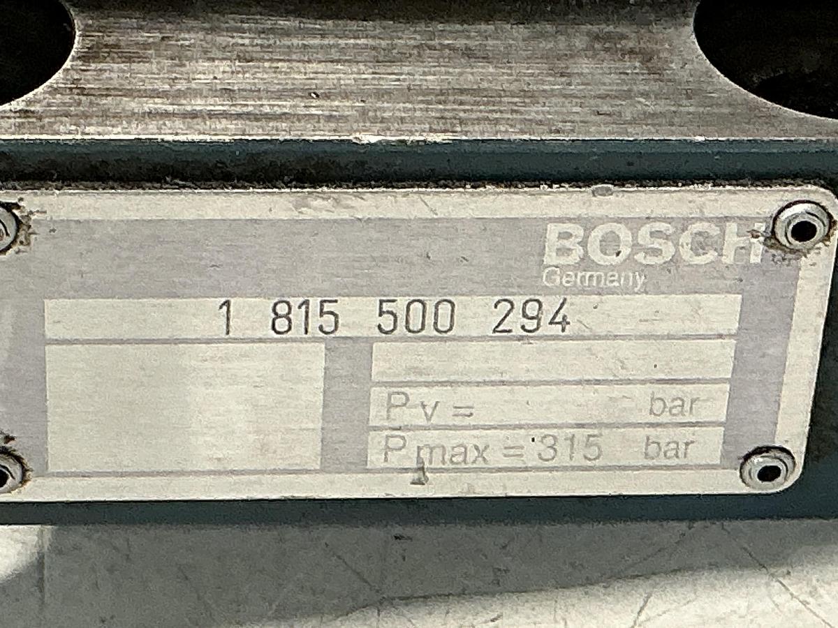 Used BOSCH 0 811 104 101