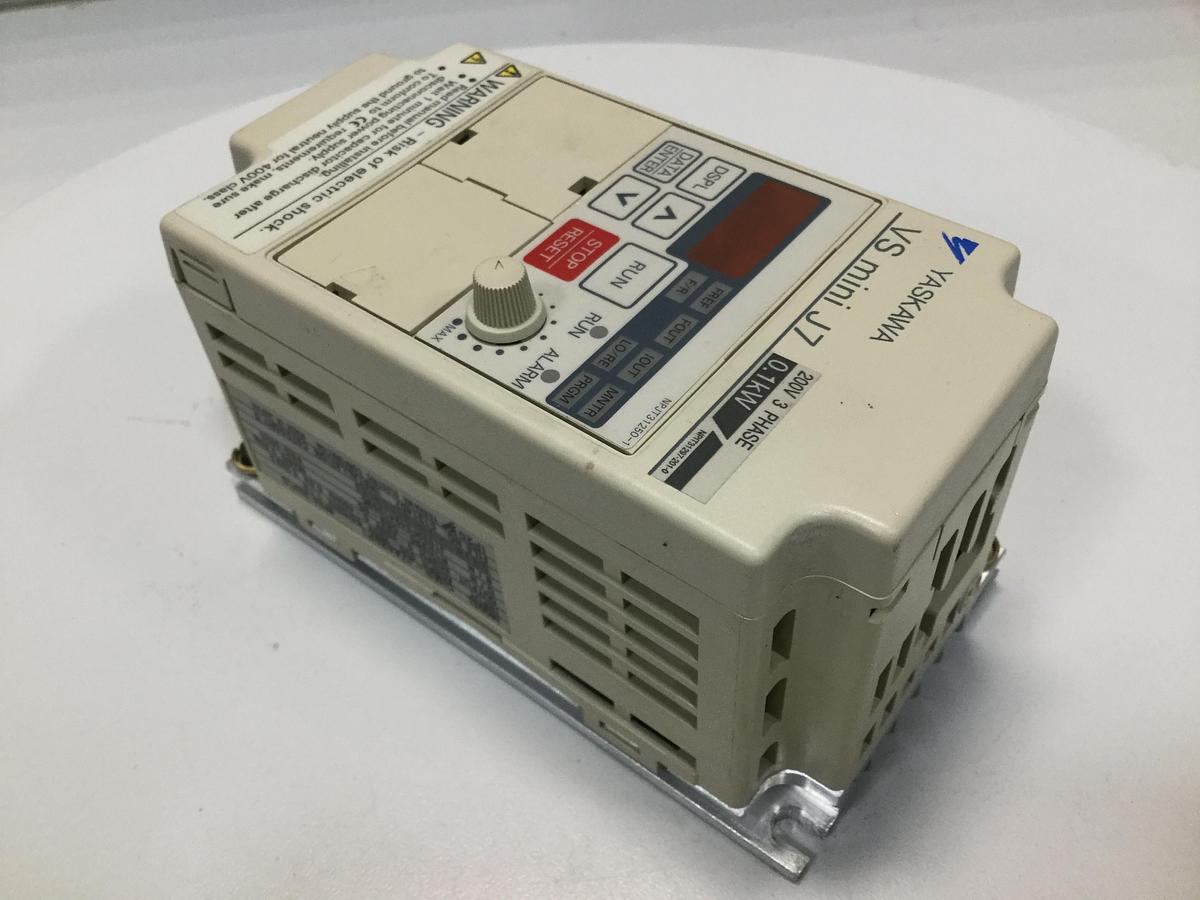 Used YASKAWA VS Mini J7 Inverter CIMR-J7AA20P1 Used