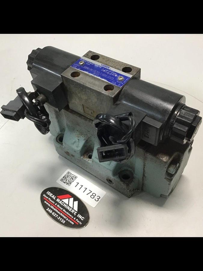 Used YUKEN Valve DSHG-04-3C10-T-D24-5173 USED