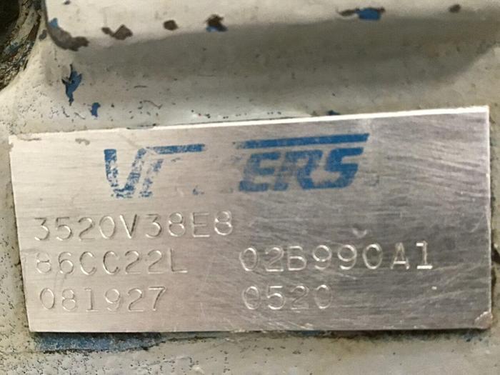 Used VICKERS Pump 3520V38E8 #137386