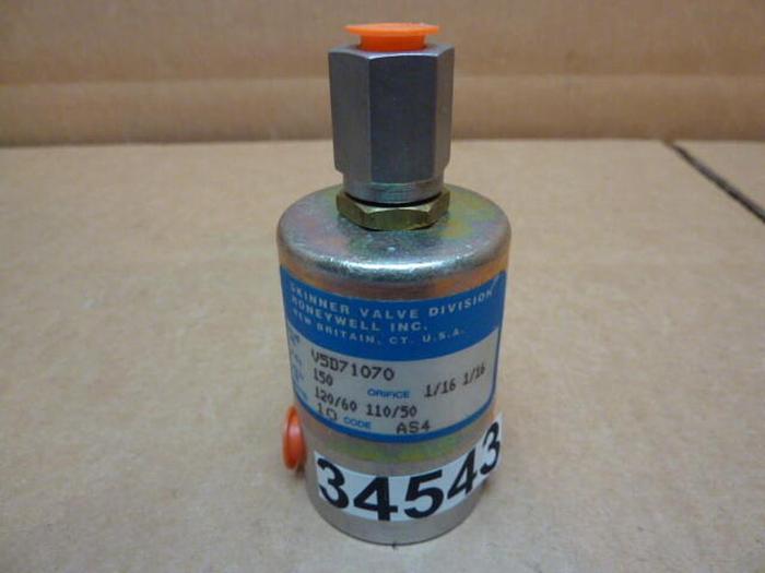 Used SKINNER Skinner Valve V5D7 1070 #34544