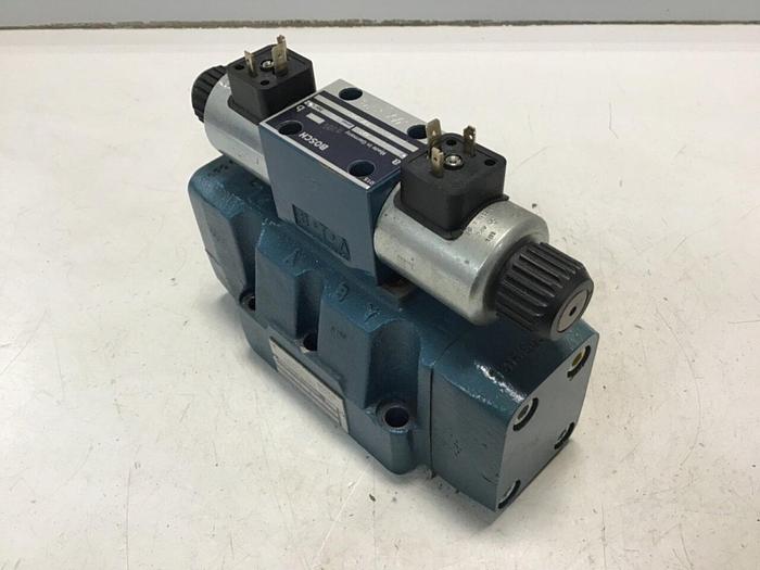 Used BOSCH Directional Valve 0 810 091 423 Used