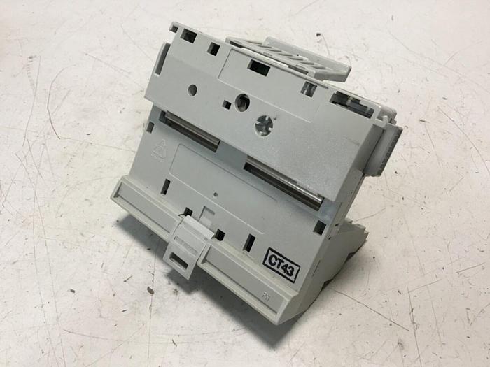 Used ALLEN BRADLEY Flex Terminal Bus 1794-TB32 SER A #140190