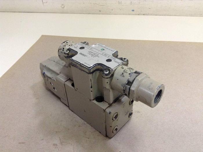 Used SPERRY VICKERS Valve DG4V30BPLT10LHJAS310 #67875