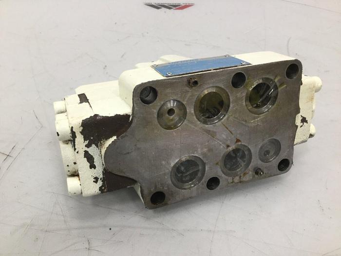 Used VICKERS Directional Control Valve DG4V-3-6C-M-U-HL7-60 Used
