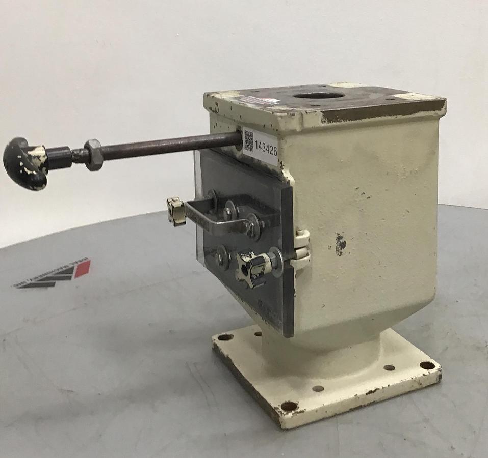 Used METAL FABRICATOR 7X7 DM