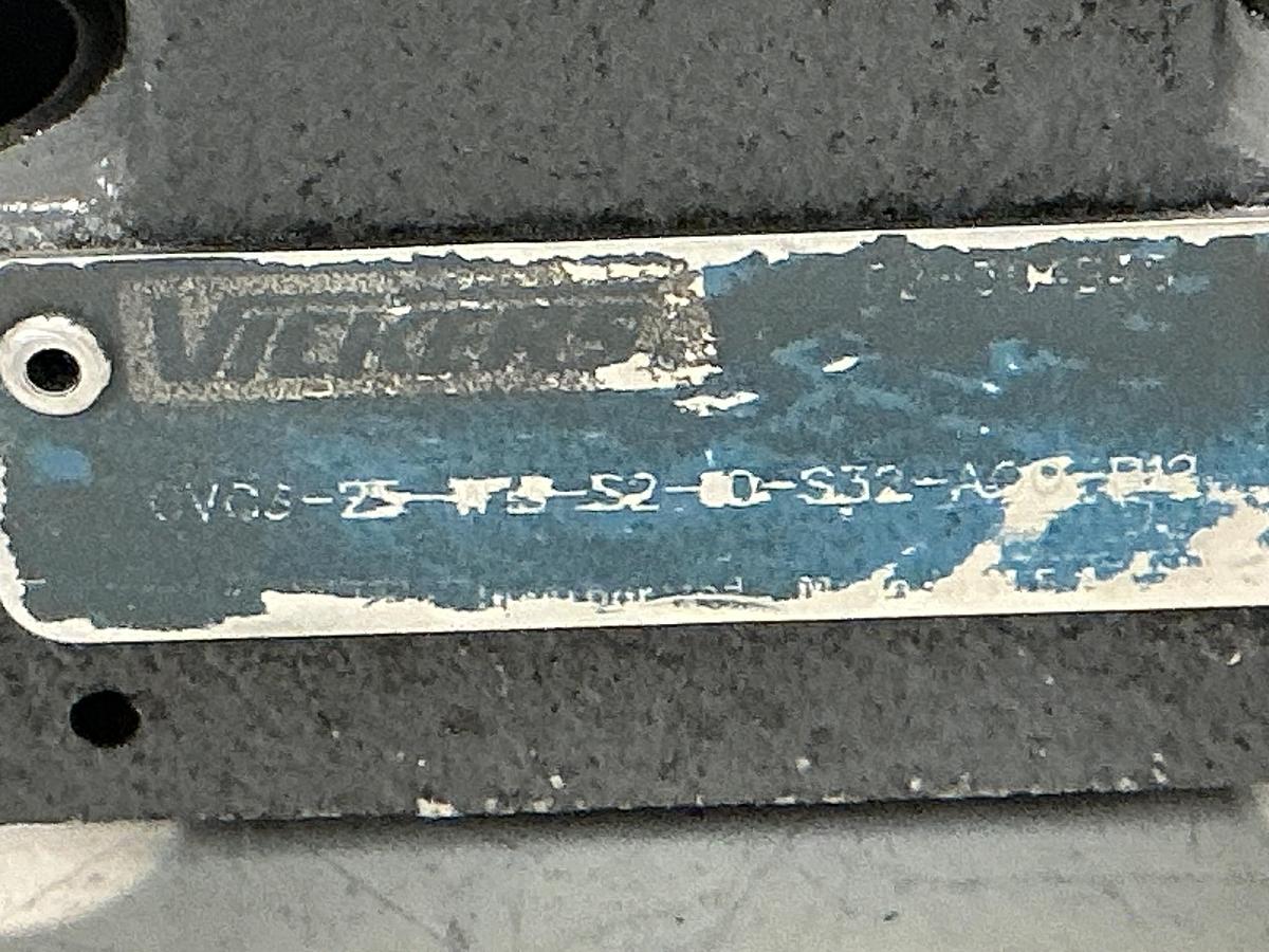 Used VICKERS DG4V-3S-2A-M-U-HL7-60-EN490
