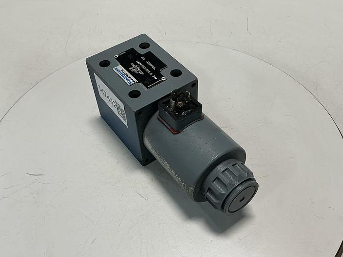 Used REXROTH 4WE 10 D32/CG24N9K4