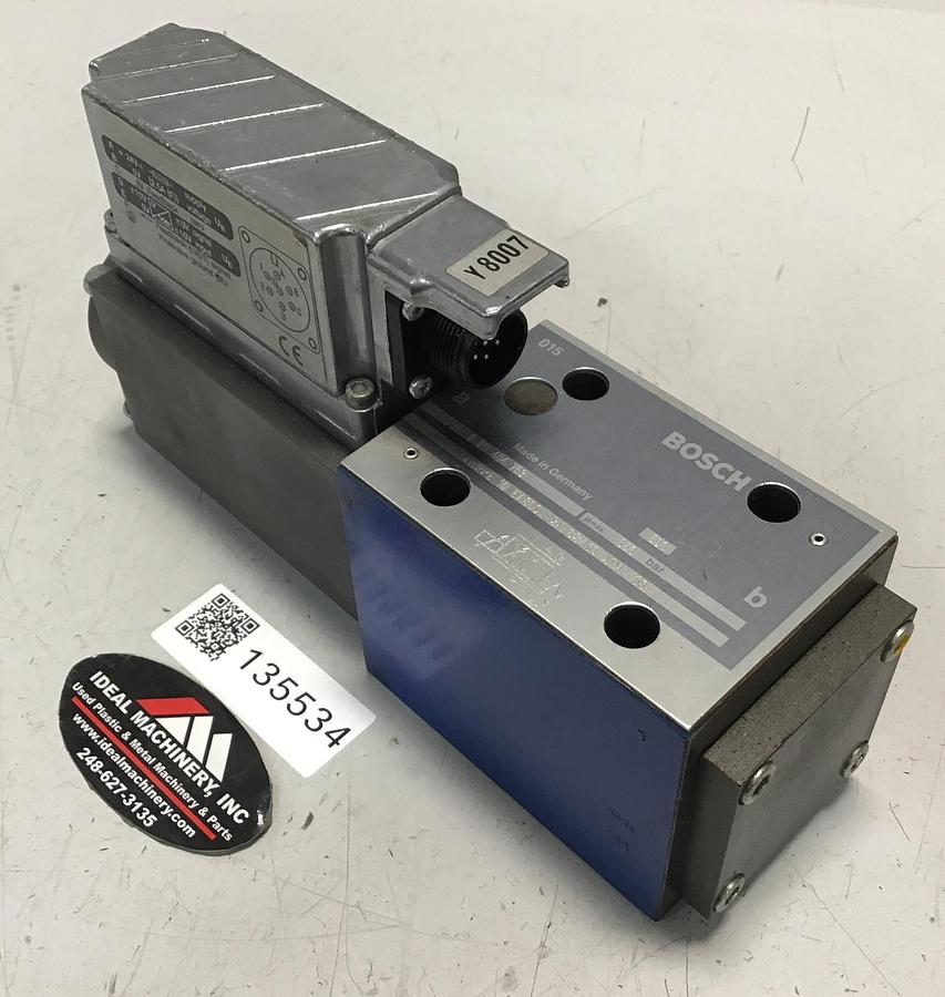 Used BOSCH 4WRPE  10 EA80SJ-2X/G24K0/A1M-798 SERVO VALVE USED #135534