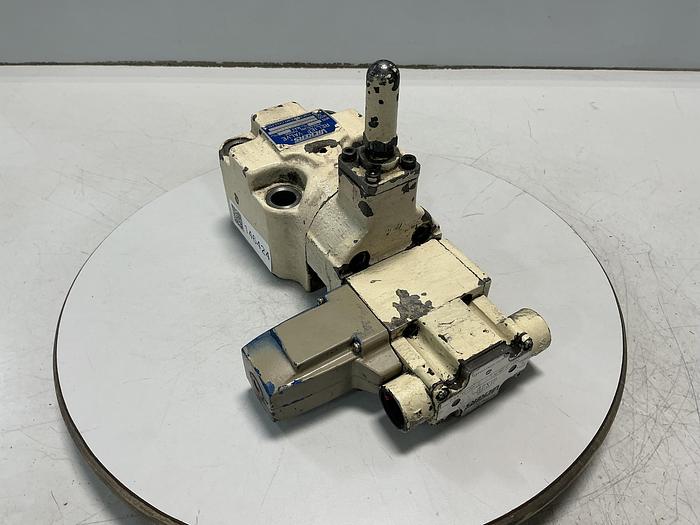 Used VICKERS DG4V-3-OB-P-L-T-10-JA-S310