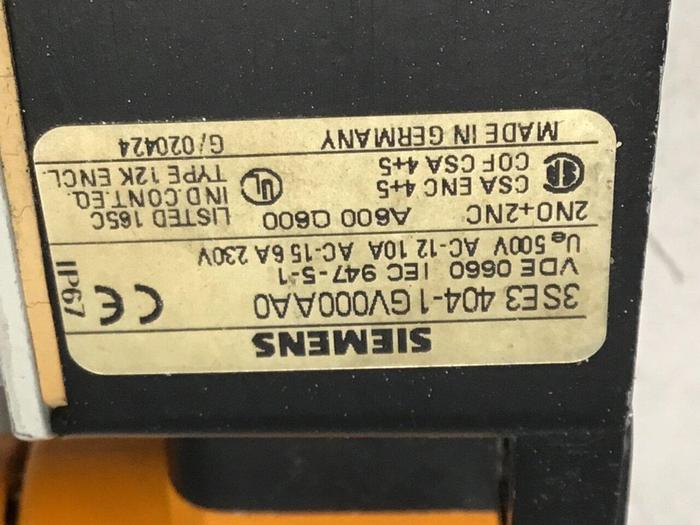 Used SIEMENS Limit Switch 3SE3 404-1G #121618