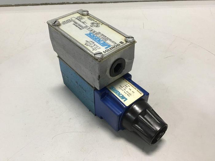 Used VICKERS Directional Valve DG4V-3-0B-M-W-B-40 USED
